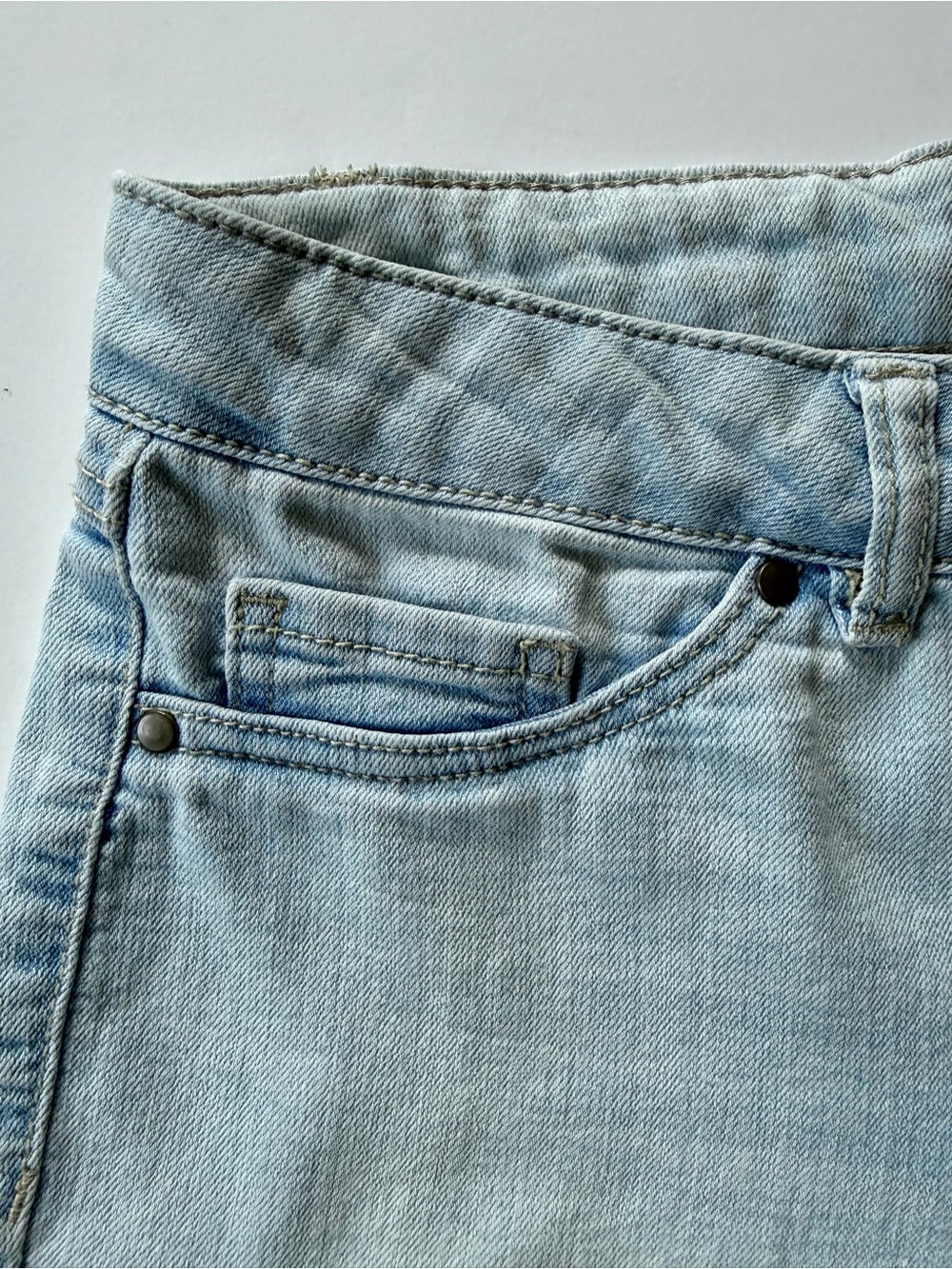 d.jeans 30” Waist Mid Rise Size 6 Light Denim Wash Straight Leg Jeans - Picture 7 of 11